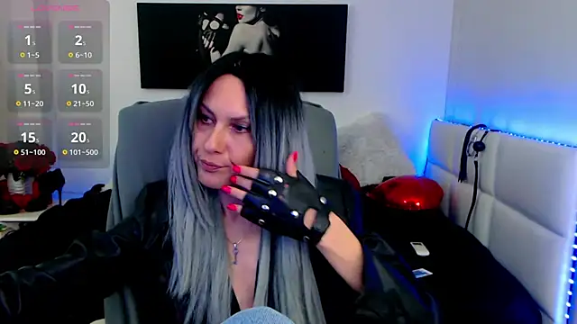 Snapshot of EvelynQueenn chatting on 02-27-25, 06:40 EvelynQueenn online show from 02-27-25, 06:40