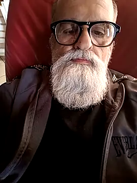 Snapshot of Btead chatting on 04-21-26, 01:50 Btead online show from 04-21-26, 01:50