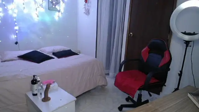 Snapshot of vanessalat chatting on 11-20-25, 11:59 vanessalat online show from 11-20-25, 11:59