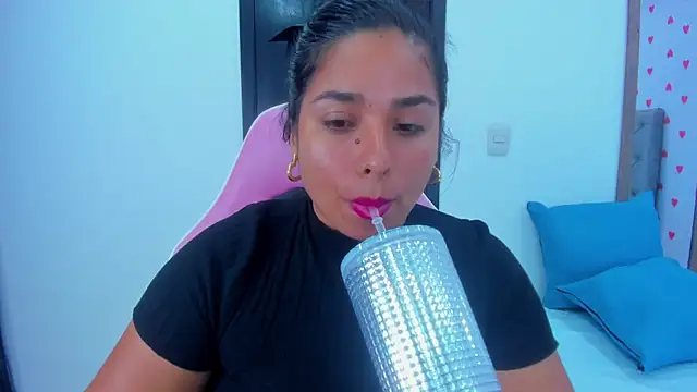 hurrem had online show from 03-20-25, 02:19