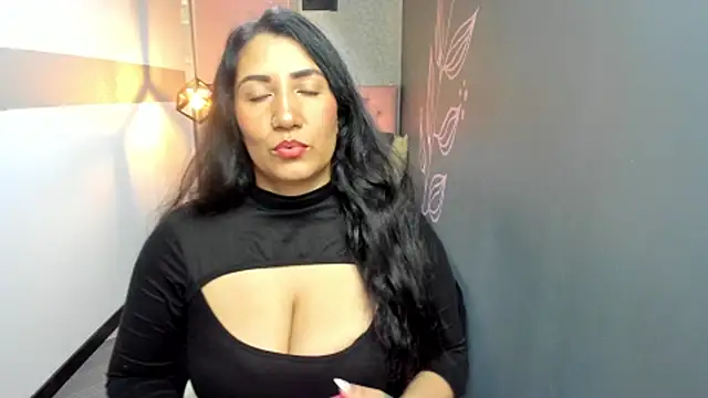 GiaFox  online show from 02-25-25, 12:45