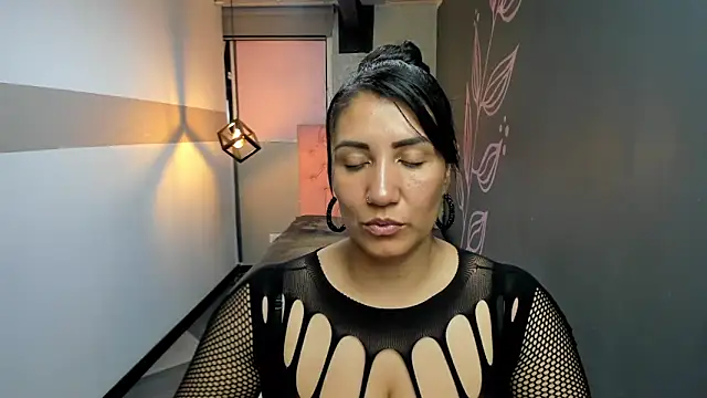 GiaFox  online show from 03-02-25, 07:43