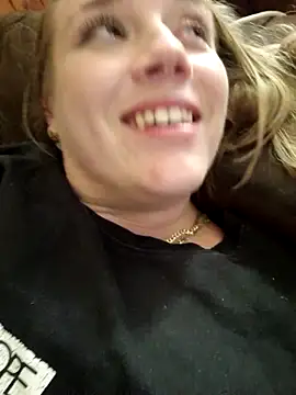 Snapshot of Off_the_Lesh chatting on 05-30-26, 04:09 Off the Lesh online show from 05-30-26, 04:09