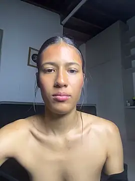 Snapshot of Valentinabaker chatting on 07-05-26, 10:39 Valentinabaker online show from 07-05-26, 10:39