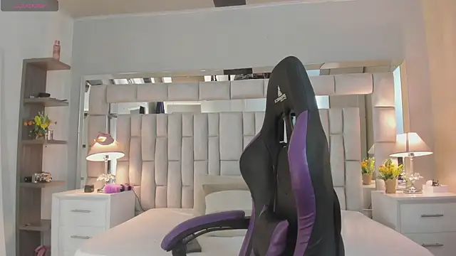 mariiahneedles online show from 04-11-26, 05:12