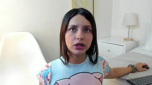 Snapshot of DulceColeman chatting on 03-10-26, 11:15 DulceColeman online show from 03-10-26, 11:15