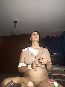 Snapshot of Catalinacandela chatting on 02-28-26, 08:21 Catalinacandela online show from 02-28-26, 08:21