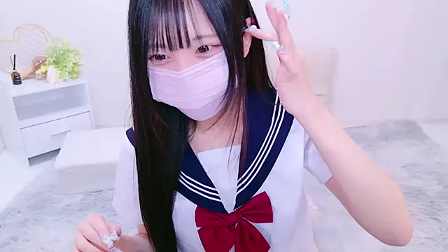 Snapshot of Suzu_ch_xx chatting on 12-12-24, 08:32 Suzu ch xx online show from 12-12-24, 08:32