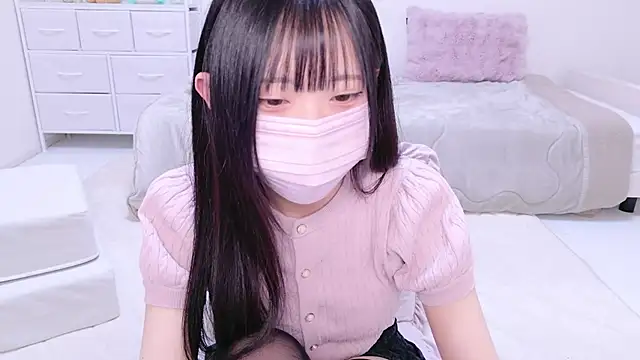 Snapshot of Suzu_ch_xx chatting on 12-16-24, 09:41 Suzu ch xx online show from 12-16-24, 09:41