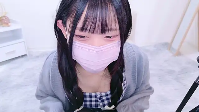 Snapshot of Suzu_ch_xx chatting on 12-30-24, 09:40 Suzu ch xx online show from 12-30-24, 09:40