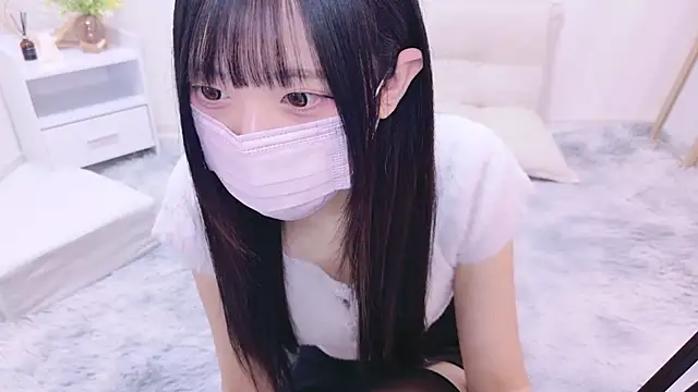 Snapshot of Suzu_ch_xx chatting on 01-11-25, 12:44 Suzu ch xx online show from 01-11-25, 12:44