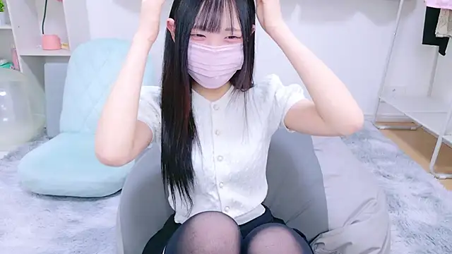 Snapshot of Suzu_ch_xx chatting on 01-21-25, 01:54 Suzu ch xx online show from 01-21-25, 01:54