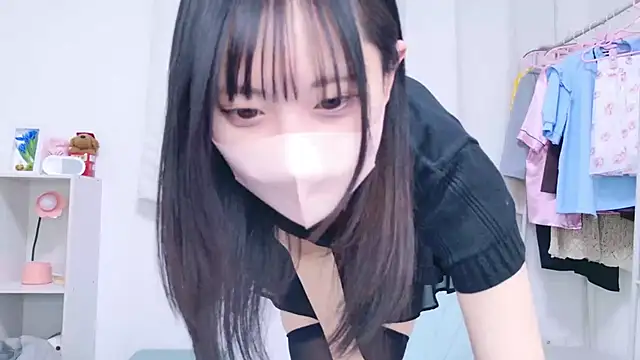 Snapshot of Suzu_ch_xx chatting on 02-14-25, 10:58 Suzu ch xx online show from 02-14-25, 10:58