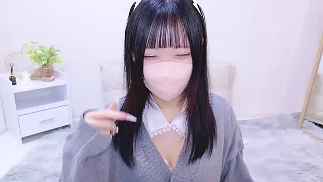 Snapshot of Suzu_ch_xx chatting on 02-16-25, 02:00 Suzu ch xx online show from 02-16-25, 02:00