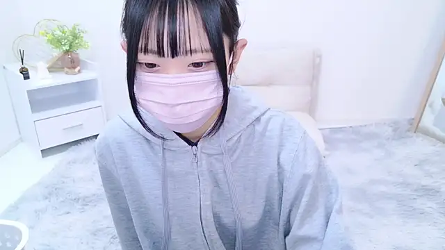 Snapshot of Suzu_ch_xx chatting on 03-01-25, 05:49 Suzu ch xx online show from 03-01-25, 05:49