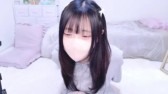 Snapshot of Suzu_ch_xx chatting on 03-03-25, 04:14 Suzu ch xx online show from 03-03-25, 04:14