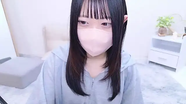 Snapshot of Suzu_ch_xx chatting on 03-07-25, 04:55 Suzu ch xx online show from 03-07-25, 04:55