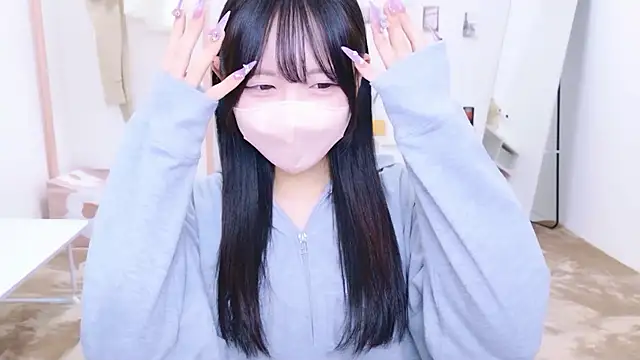 Snapshot of Suzu_ch_xx chatting on 09-23-25, 01:03 Suzu ch xx online show from 09-23-25, 01:03