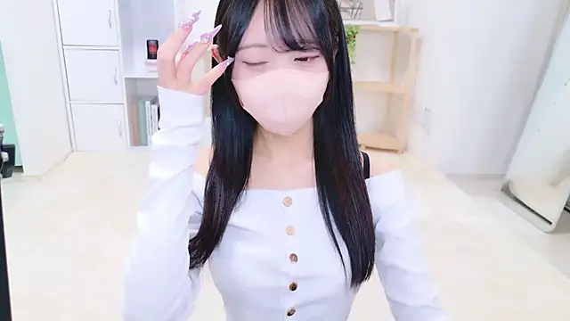 Snapshot of Suzu_ch_xx chatting on 09-29-25, 01:16 Suzu ch xx online show from 09-29-25, 01:16