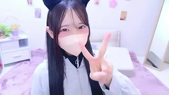 Snapshot of Suzu_ch_xx chatting on 05-30-26, 01:41 Suzu ch xx online show from 05-30-26, 01:41