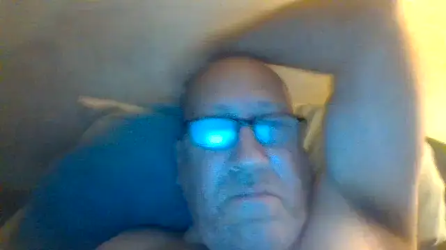 Snapshot of hornyrich69 chatting on 03-04-25, 06:26 hornyrich69 online show from 03-04-25, 06:26