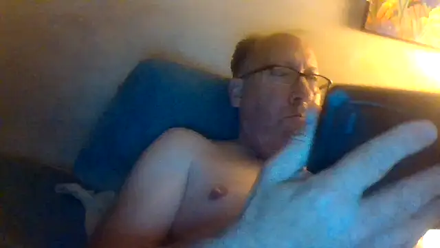 Snapshot of hornyrich69 chatting on 03-07-25, 06:13 hornyrich69 online show from 03-07-25, 06:13