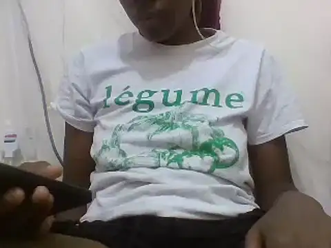 Snapshot of Ebony_maffin chatting on 12-10-24, 11:00 Ebony maffin online show from 12-10-24, 11:00