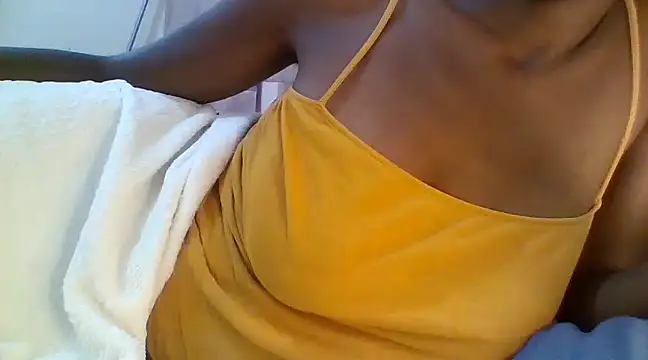 Snapshot of Ebony_maffin chatting on 02-10-25, 03:21 Ebony maffin online show from 02-10-25, 03:21