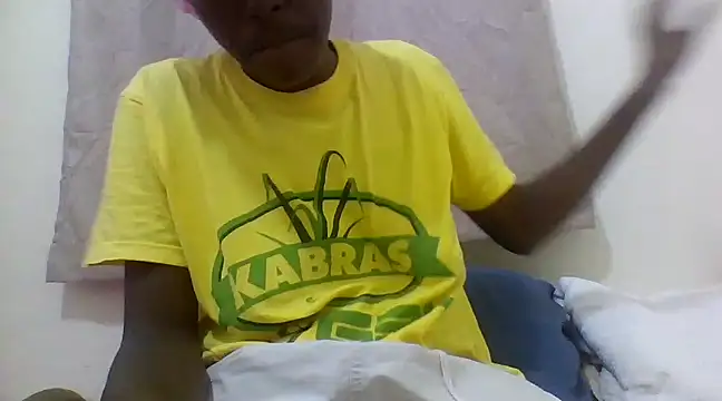 Snapshot of Ebony_maffin chatting on 02-13-25, 07:31 Ebony maffin online show from 02-13-25, 07:31