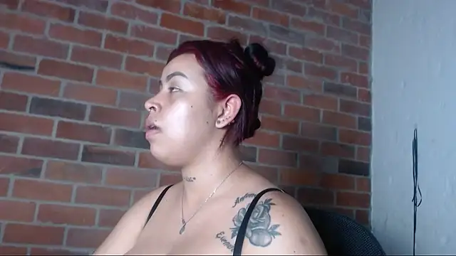 salome  hills1 online show from 02-26-25, 01:11