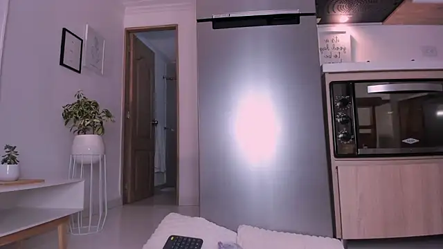 DannaHyde online show from 02-16-25, 01:58