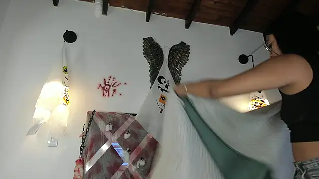 Bianca zaens2 online show from 10-30-25, 10:27