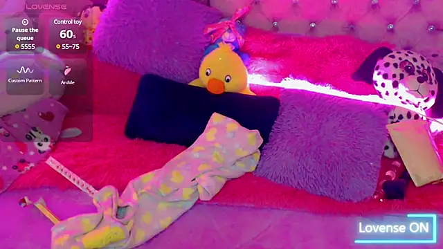 Snapshot of martina_bk chatting on 01-23-25, 04:41 martina bk online show from 01-23-25, 04:41