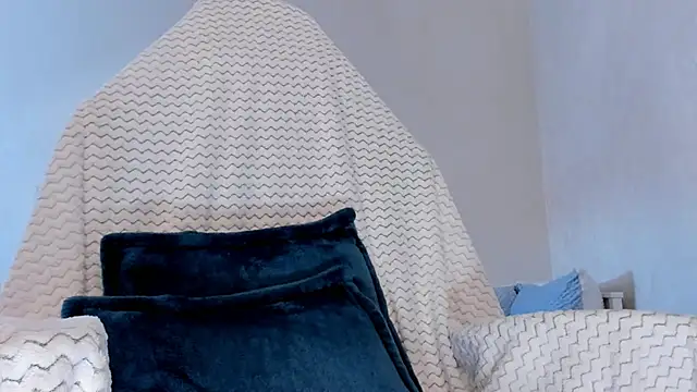 Britney Ross online show from 03-22-25, 06:33