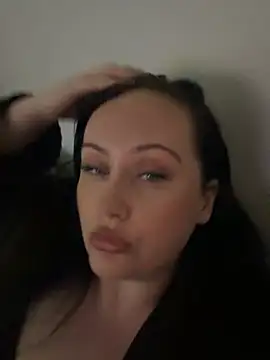 CurvyQueen2023 online show from 03-28-26, 06:07