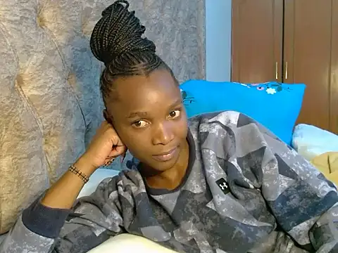 Snapshot of Naughty_Girl17 chatting on 10-31-25, 05:36 Naughty Girl17 online show from 10-31-25, 05:36