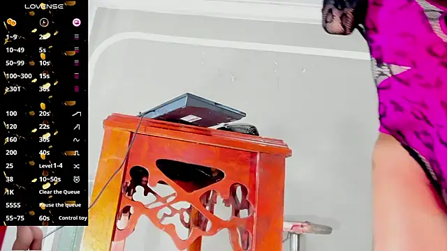 Jimena Grey online show from 04-13-26, 01:33