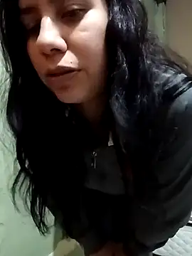 Snapshot of Michellluxo chatting on 05-05-26, 12:40 Michellluxo online show from 05-05-26, 12:40