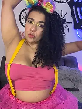 Snapshot of miss_grace_01 chatting on 10-27-25, 03:21 miss grace 01 online show from 10-27-25, 03:21