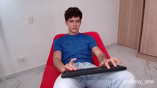 Snapshot of badboy_one_ chatting on 05-20-26, 04:35 badboy one online show from 05-20-26, 04:35