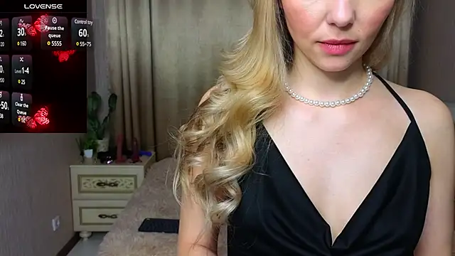 Snapshot of Molliblum chatting on 01-28-25, 02:10 Molliblum online show from 01-28-25, 02:10