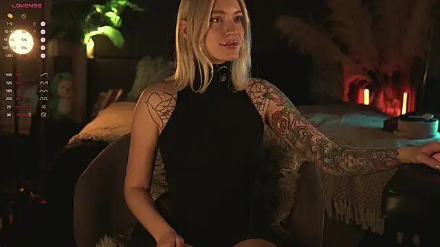 LinaKinky online show from 12-14-24, 03:25