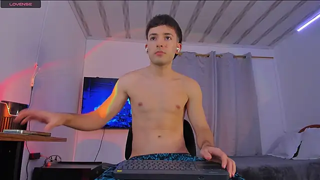 bower and colucci online show from 11-03-25, 01:19