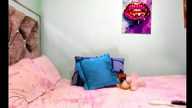 Snapshot of Evilmichellts1 chatting on 06-16-26, 12:02 Evilmichellts1 online show from 06-16-26, 12:02
