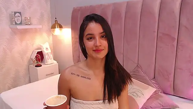 Snapshot of LeenaBrown chatting on 04-04-26, 12:35 LeenaBrown online show from 04-04-26, 12:35