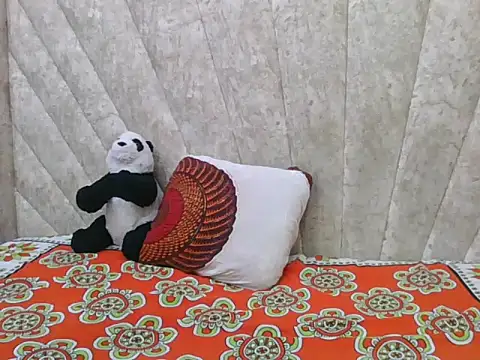 Snapshot of Sexy_Villagegal chatting on 10-24-25, 03:08 Sexy Villagegal online show from 10-24-25, 03:08