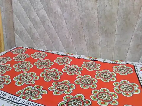 Snapshot of Sexy_Villagegal chatting on 12-02-25, 09:47 Sexy Villagegal online show from 12-02-25, 09:47