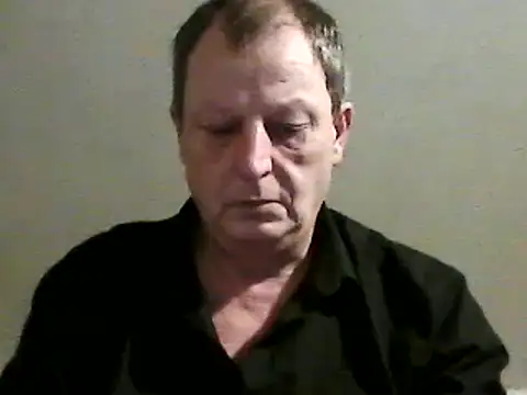 Snapshot of chubbybear2cum chatting on 02-18-25, 11:41 chubbybear2cum online show from 02-18-25, 11:41