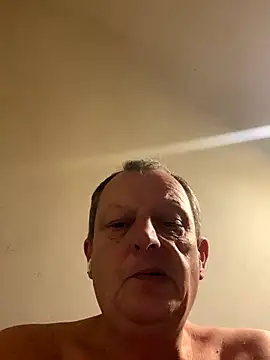 Snapshot of chubbybear2cum chatting on 10-09-25, 11:36 chubbybear2cum online show from 10-09-25, 11:36