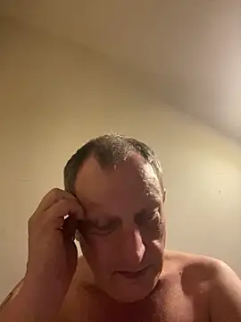 Snapshot of chubbybear2cum chatting on 10-11-25, 03:06 chubbybear2cum online show from 10-11-25, 03:06